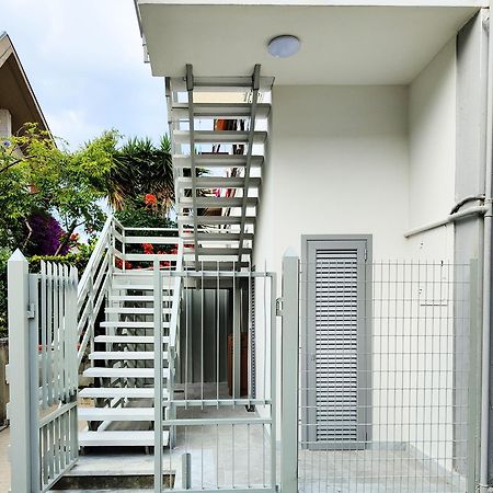 Cytrus Apartament Vila Marina di Massa Exterior foto