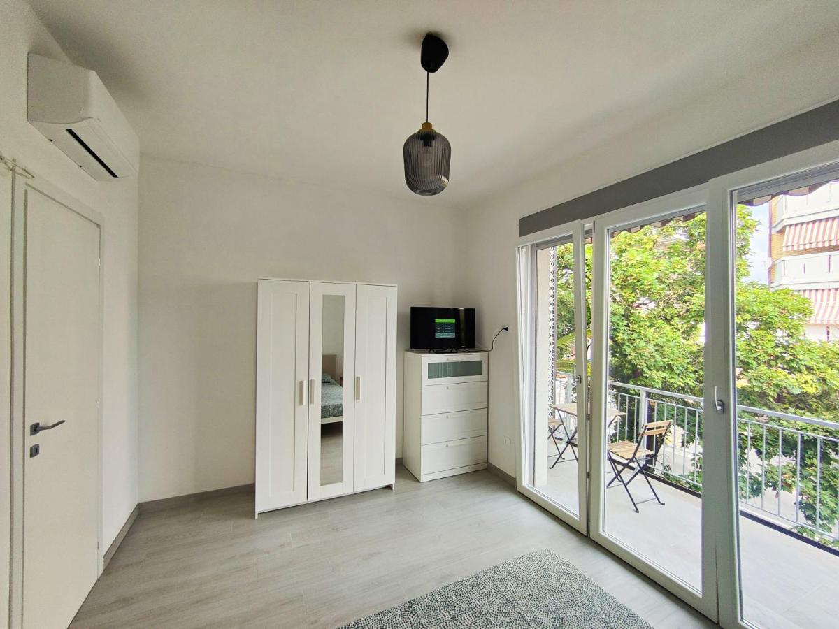 Cytrus Apartament Vila Marina di Massa Exterior foto