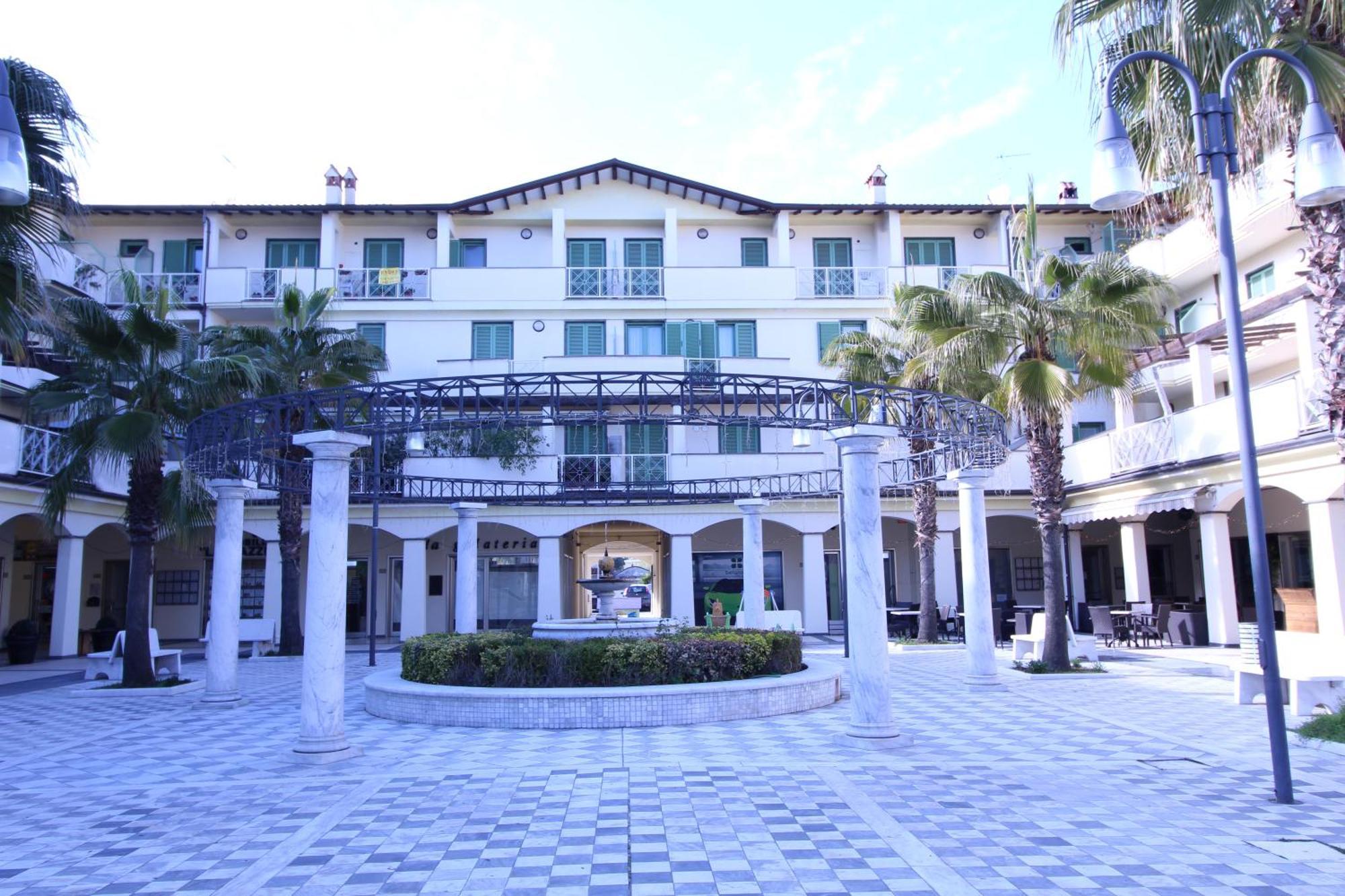 Cytrus Apartament Vila Marina di Massa Exterior foto
