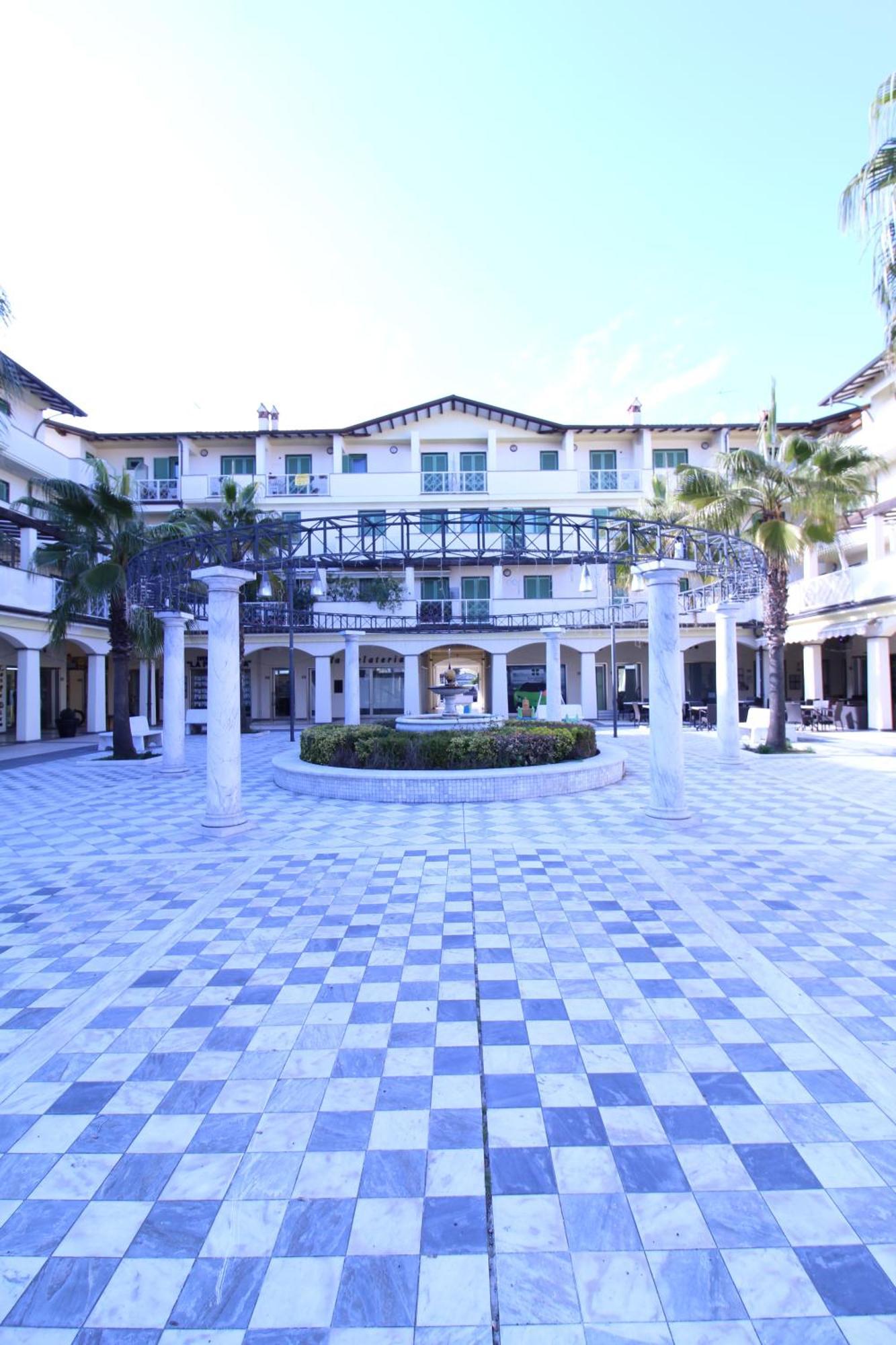 Cytrus Apartament Vila Marina di Massa Exterior foto